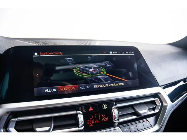 BMW 3 Serie Touring 330i Executive Edition 2020 Benzine 59