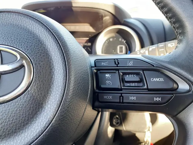 Toyota Yaris 1.5 Hybrid Dynamic 2020 Hybride Benzine 15