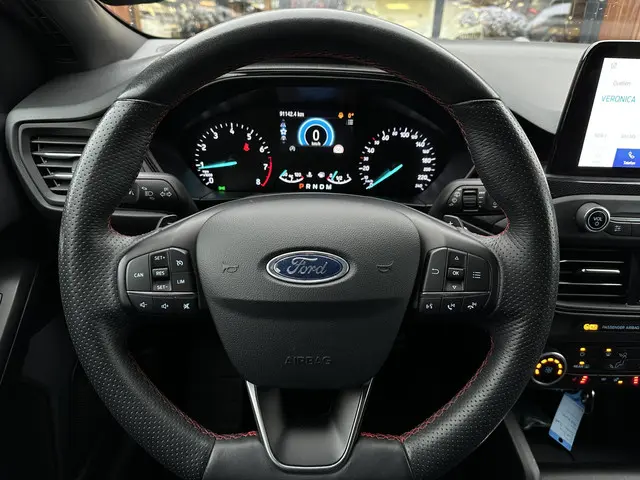 Ford Focus Wagon 1.0 EcoBoost ST Line 2019 Benzine 21