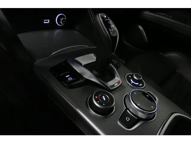 Alfa Romeo Stelvio 2.0 T AWD Veloce 2020 Benzine 29