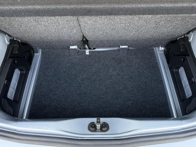 Volkswagen up! 1.0 move up! BlueMotion 2013 Benzine 25