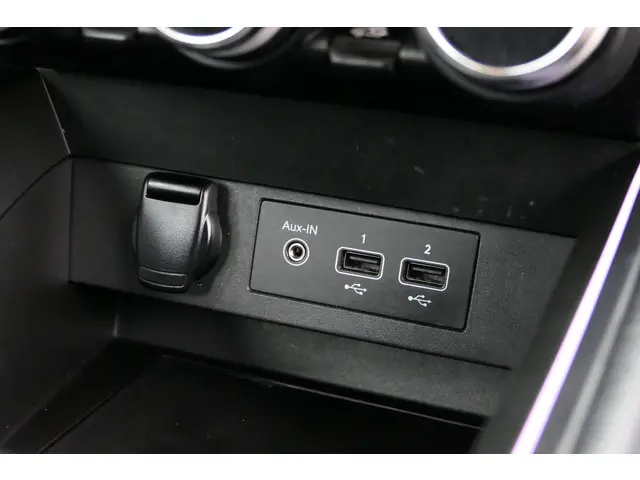 Renault Clio 1.0 TCe Intens 2020 Benzine 49