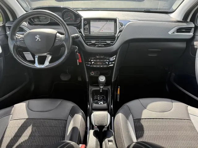 Peugeot 2008 1.2 PureTech Allure 2018 Benzine 7