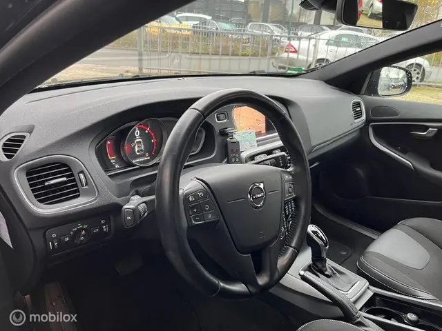 Volvo V40 2.0 D2 Nordic+ 2017 Diesel 16