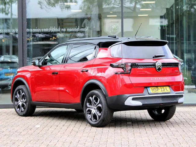 Citroën C3 Aircross 1.2 Turbo 100pk Plus 2025 Benzine 2