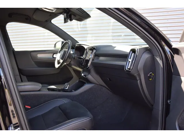 Volvo XC40 Recharge P8 AWD R-Design 2020 Elektrisch 19
