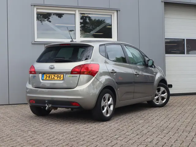 Kia Venga 1.4 CVVT Plus Pack 2013 Benzine 2