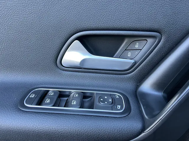Mercedes-Benz A-Klasse 180 2021 Benzine 29