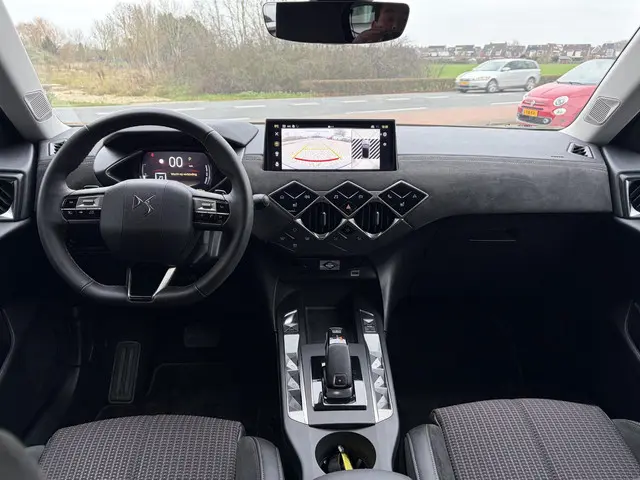 DS DS 3 1.2 Hybrid 136 Etoile 2025 Hybride Benzine 14