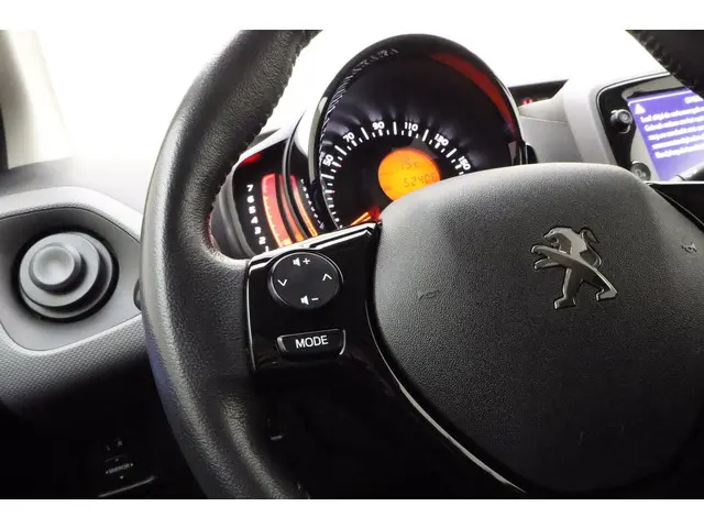 Peugeot 108 1.0 e-VTi Active 2020 Benzine 18