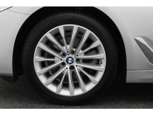 BMW 5 Serie Touring 520i High Executive 2018 Benzine 27