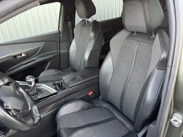 Peugeot 5008 1.2 PureTech GT-Line 7p. 2017 Benzine 29