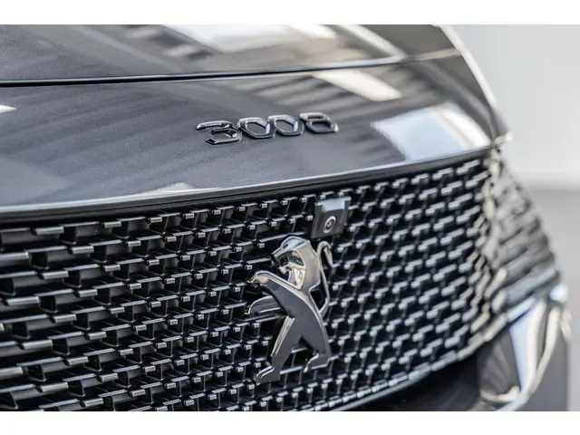 Peugeot 3008 1.6 HYbrid 225 GT 2023 Hybride Benzine 7