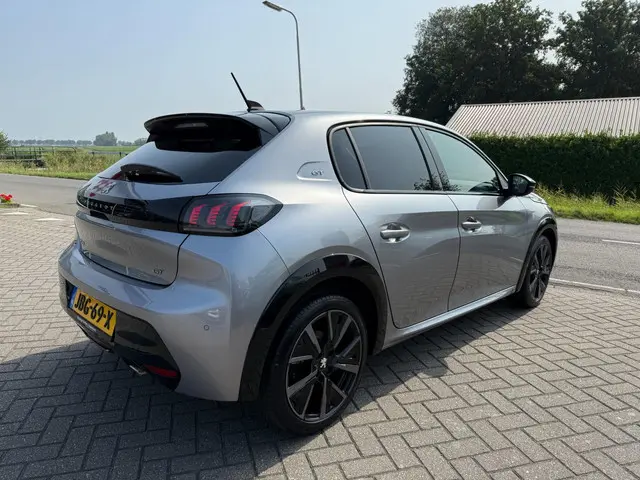 Peugeot 208 1.2 PureTech GT/ RIJKLAARPRIJS! 2023 Benzine 9