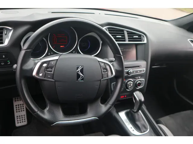 DS DS 4 Crossback 1.6 BlueHDi Chic 2017 Diesel 3