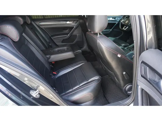 Volkswagen Golf 2.0 TSI 230pk GTI 2014 Benzine 20