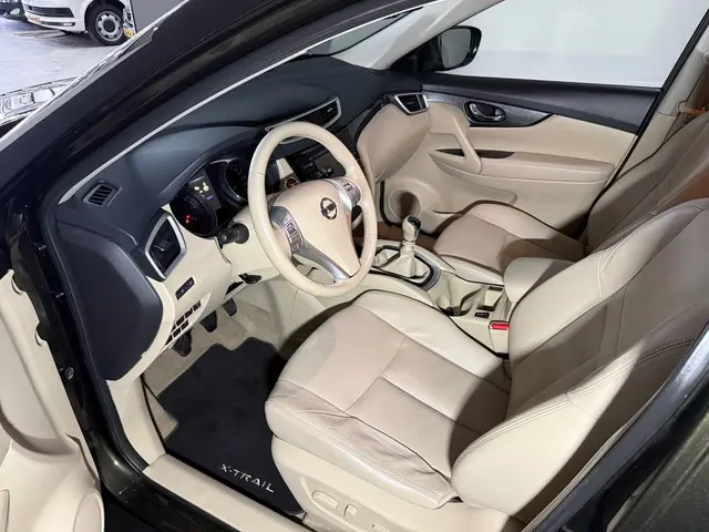 Nissan X-Trail 1.6 DIG-T Tekna / Pano / Leder 2016 Benzine 2