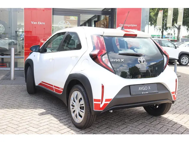 Toyota Aygo X 1.0 VVT-i Play 2025 Benzine 4