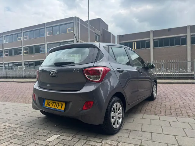 Hyundai i10 1.0i i-Motion Comfort 2017 Benzine 6