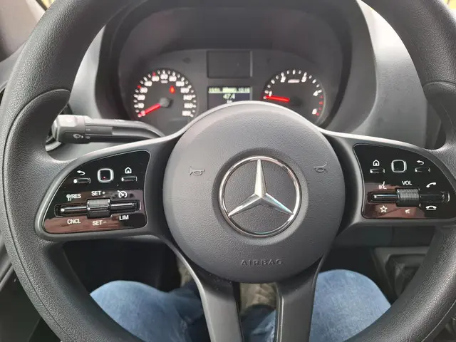 Mercedes-Benz Sprinter 317 1.9 CDI L2H2 RWD 2022 Diesel 7