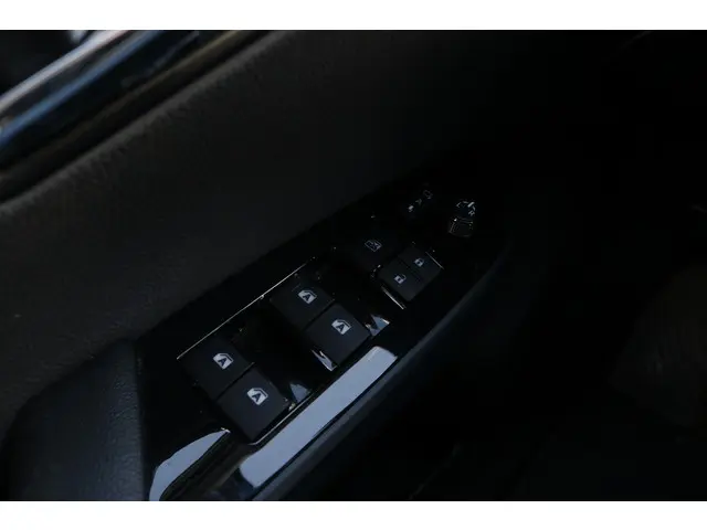 Toyota Prius 1.8 First Edition 2016 Hybride Benzine 13