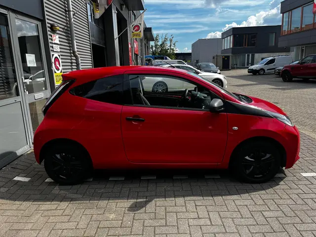 Toyota Aygo 1.0 VVT-i x 2017 Benzine 4
