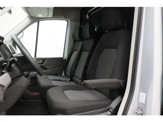 Volkswagen Crafter 30 2.0 TDI L3H2 2018 Diesel 9