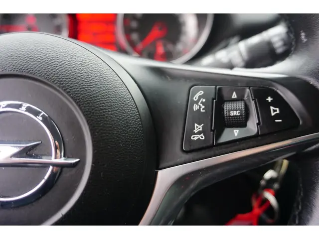 Opel ADAM 1.4 Turbo Rocks S 2015 Benzine 9