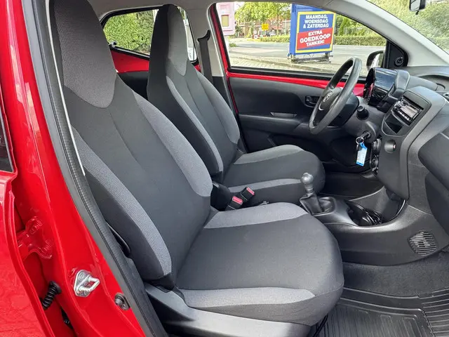 Toyota Aygo 1.0 VVT-i x 2019 Benzine 17