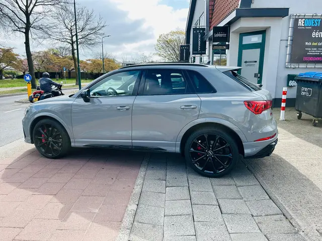 Audi Q3 TFSI RS 2021 Benzine 2