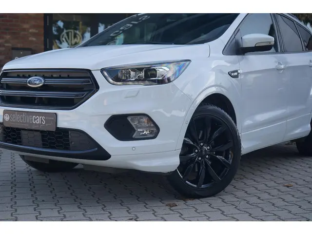 Ford Kuga 1.5 EcoBoost ST Line 2018 Benzine 28