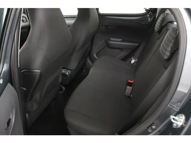 Peugeot 108 1.0 e-VTi Active 2021 Benzine 3