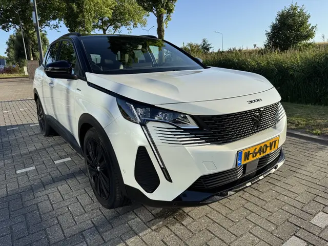 Peugeot 3008 1.6 HYbrid GT P.Bns 2021 Hybride Benzine 7