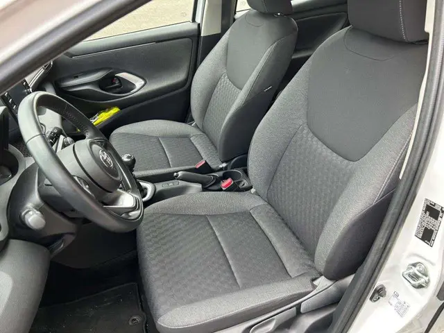 Toyota Yaris 1.5 VVT-i Active 2021 Benzine 9