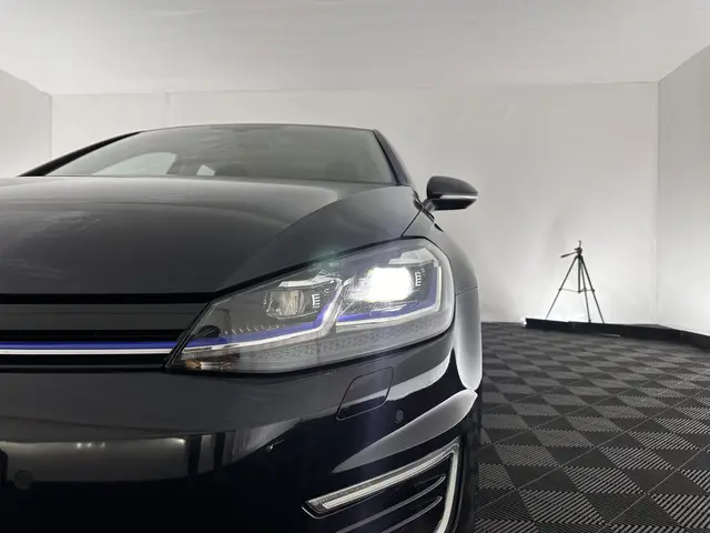 Volkswagen e-Golf E-DITION 2020 Elektrisch 24