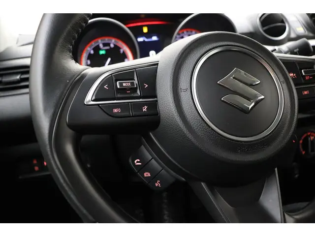 Suzuki Swift 1.2 Select Smart Hybrid 2024 Benzine 25