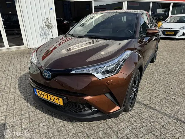 Toyota C-HR 3
