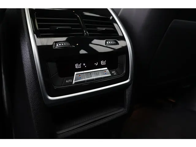 BMW X5 xDrive50e 2025 Hybride Benzine 54