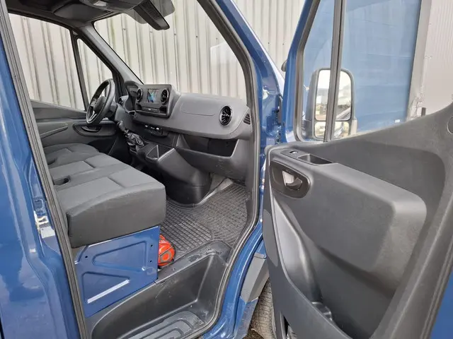 Mercedes-Benz Sprinter 311 2.2 CDI L2H2 2019 Diesel 33
