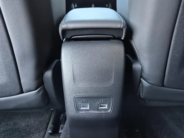 Peugeot 2008 1.2 Hybrid 145 GT 2025 Hybride Benzine 41