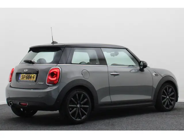 MINI Cooper Mini 1.5 Chili Business 2018 Benzine 18