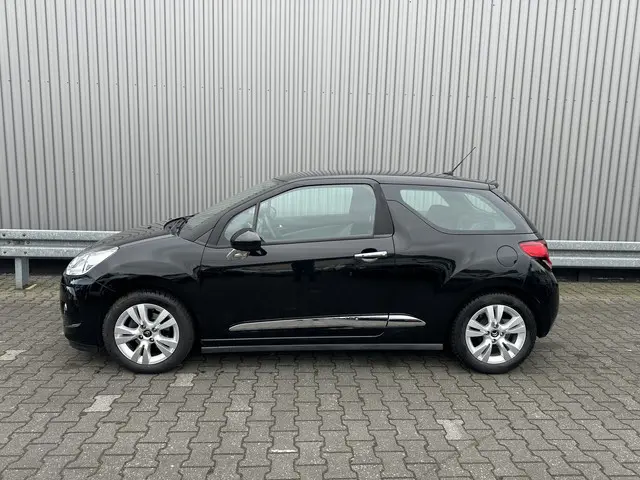 Citroën DS3 1.2 PureTech So Chic 2015 Benzine 9