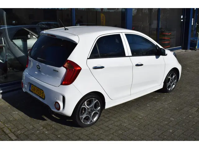 Kia Picanto 1.2 CVVT SportsLine 2015 Benzine 5