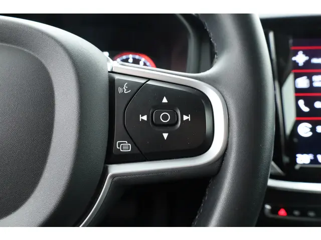 Volvo V60 2.0 B4 Momentum Business 2021 Hybride Benzine 12