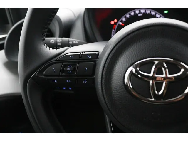 Toyota Aygo X 1.0 VVT-i MT Play 2023 Benzine 18