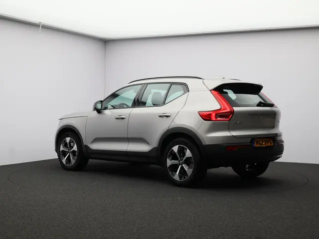 Volvo XC40 2.0 B4 Plus Dark 2025 Benzine 23