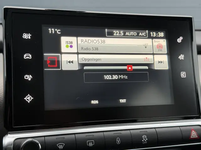 Citroën C4 Cactus 1.2 e-VTi Shine 2015 Benzine 19