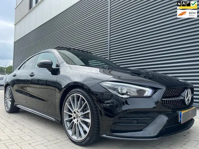 Mercedes-Benz CLA 250 4MATIC Premium Plus 2022 Benzine