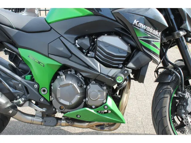 Kawasaki Z800 Tour ABS Akrapovic Superstaat!! 2014 Benzine 9