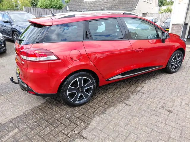 Renault Clio Estate 0.9 TCe Expression 2013 Benzine 9